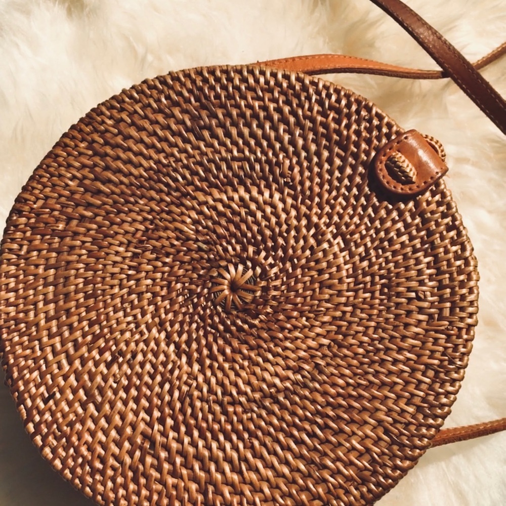 Bagus Woven Circular Ata Grass Crossbody Bag